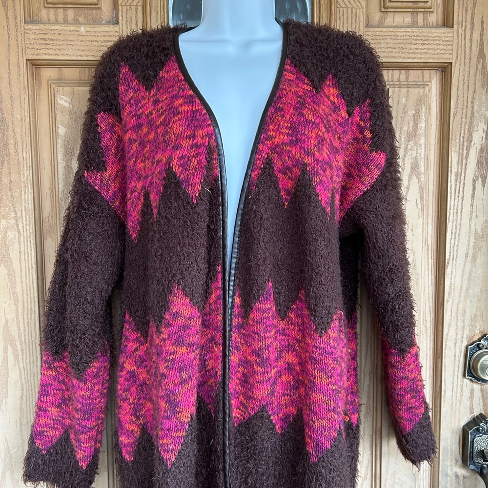 💚3/$25 New Directions Pink and Brown Cardigan